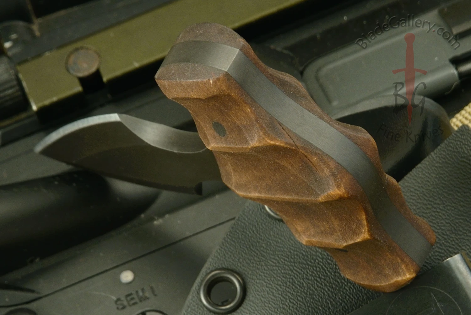 Push Dagger With Sculpted Maple 3 Push Dagger With Sculpted Maple - Image 3