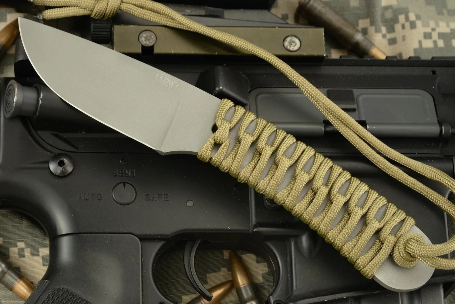 Utility Knife With Coyote Brown Paracord Wrap 2 Utility Knife With Coyote Brown Paracord Wrap - Image 2