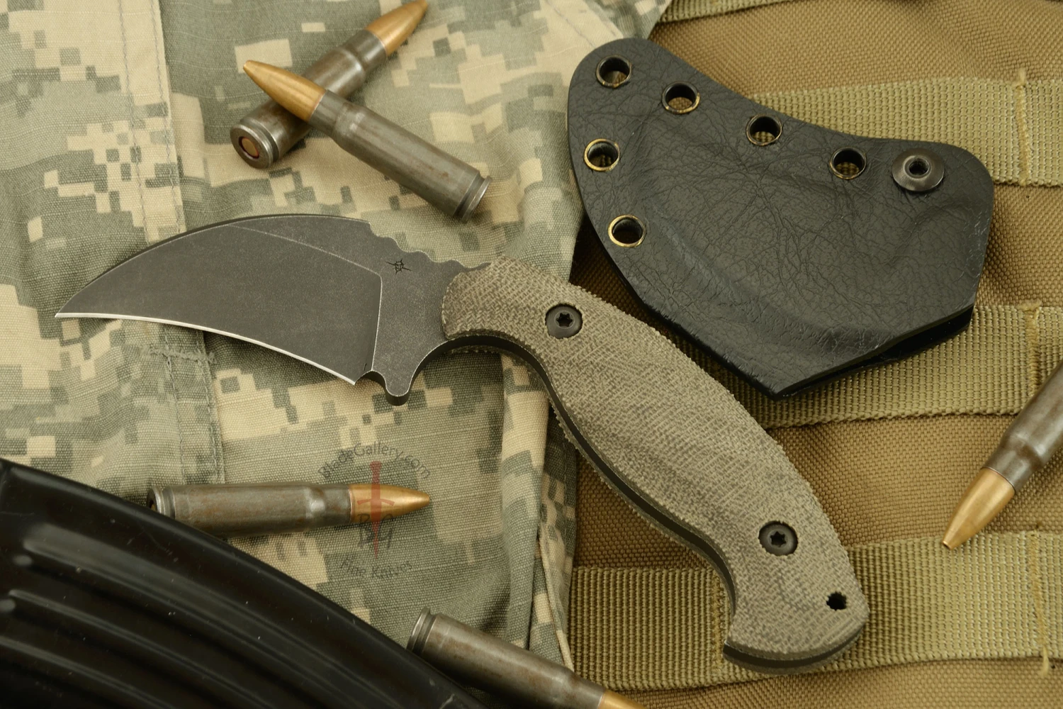 Karsumba With Green Burlap Micarta 1 Karsumba With Green Burlap Micarta