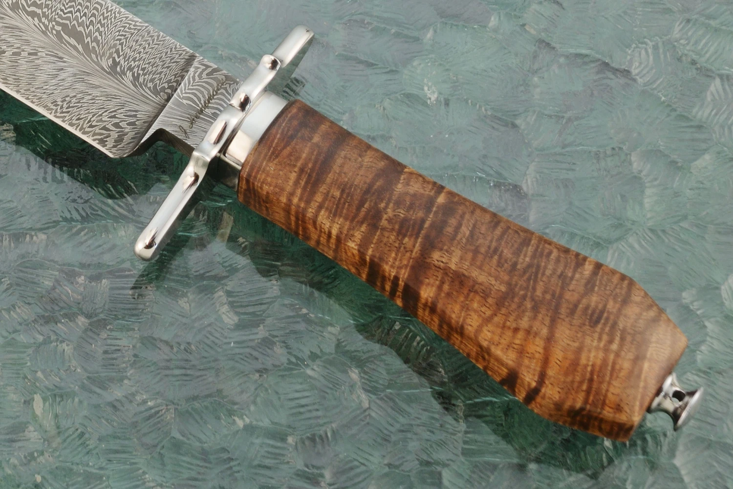 Feather Damascus Take-Down Bowie With Tasmanian Blackwood 3 Feather Damascus Take-Down Bowie With Tasmanian Blackwood - Image 3