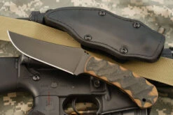 Belt Knife With Sculpted Black/Brown Laminate (Wasp)