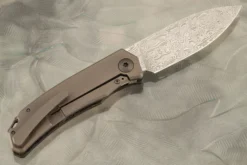 Urban SFL Framelock Front Flipper With Damascus And Copper Dark Matter FatCarbon 9 Urban SFL Framelock Front Flipper With Damascus And Copper Dark Matter FatCarbon -Optimal Knives Store 105474 5 x