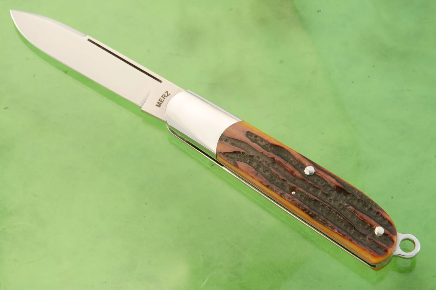 Slipjoint Folder With Jigged Bone 1 Slipjoint Folder With Jigged Bone