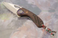 Sierra C-Lock Folder