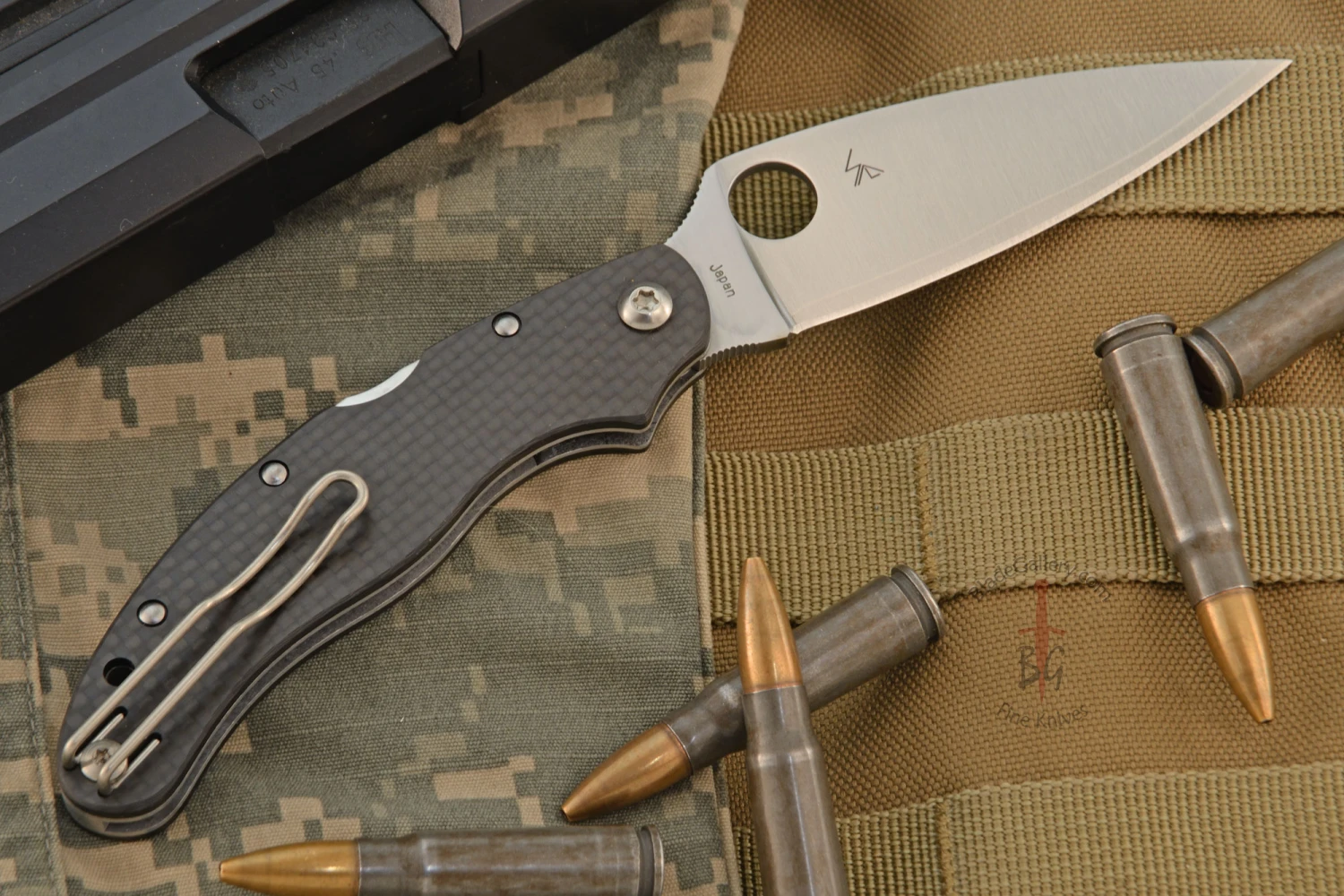 Spyderco Calypso 3.5 Backlock Folder (C144CFPE) - ZDP-189 5 Spyderco Calypso 3.5 Backlock Folder (C144CFPE) - ZDP-189 - Image 5