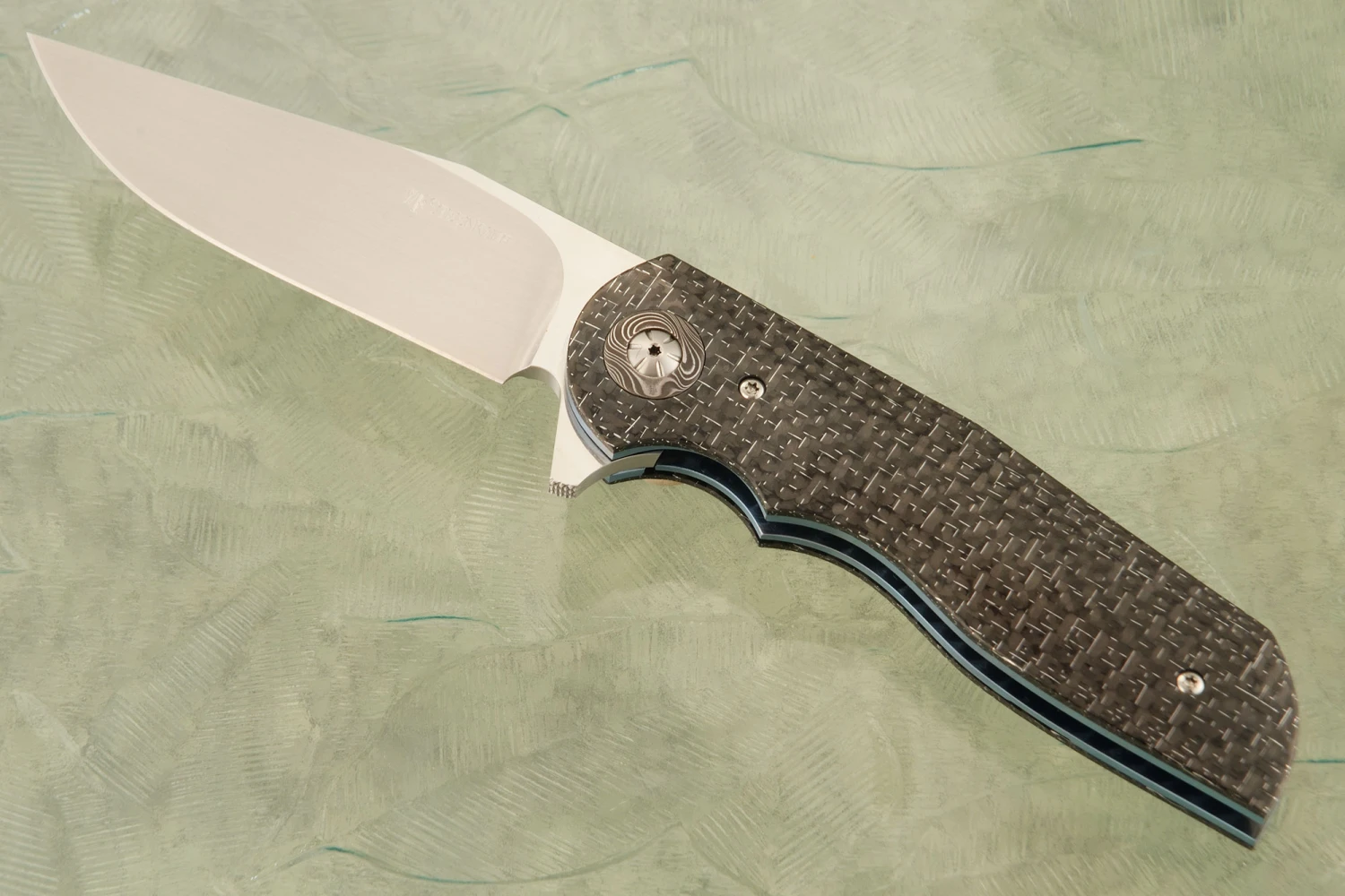 Raider Flipper With Silver Strike Carbon Fiber (IKBS) - CTS-XHP 1 Raider Flipper With Silver Strike Carbon Fiber (IKBS) - CTS-XHP