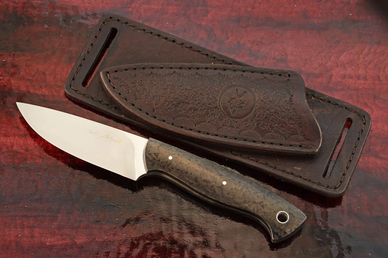 Field Ant Hunter With Carbon Fiber - M390 1 Field Ant Hunter With Carbon Fiber - M390