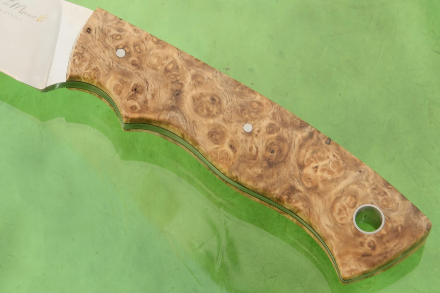 Field Ant Skinner With Amboyna Burl - M390 3 Field Ant Skinner With Amboyna Burl - M390 - Image 3