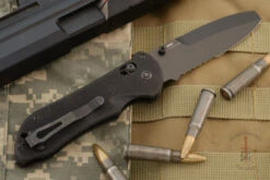 Benchmade Triage (916SBK) With Black G10, Serrated -Optimal Knives Store 107066 5 x