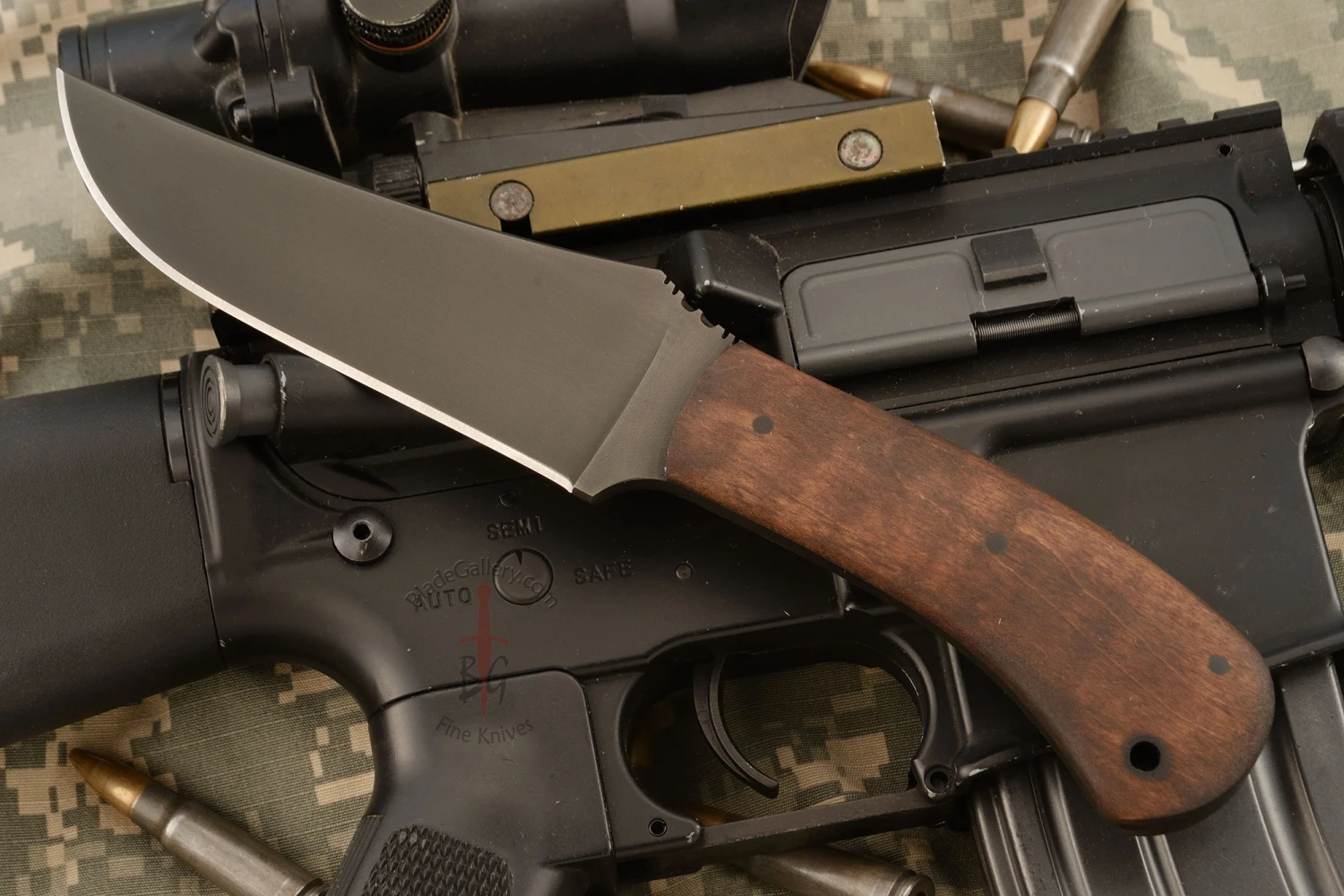 Belt Knife With Maple 2 Belt Knife With Maple - Image 2