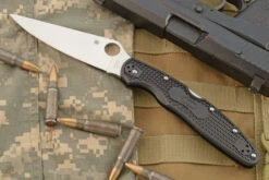 Spyderco Police 4 Lightweight With Black FRN And VG-10 (C07PBK4)