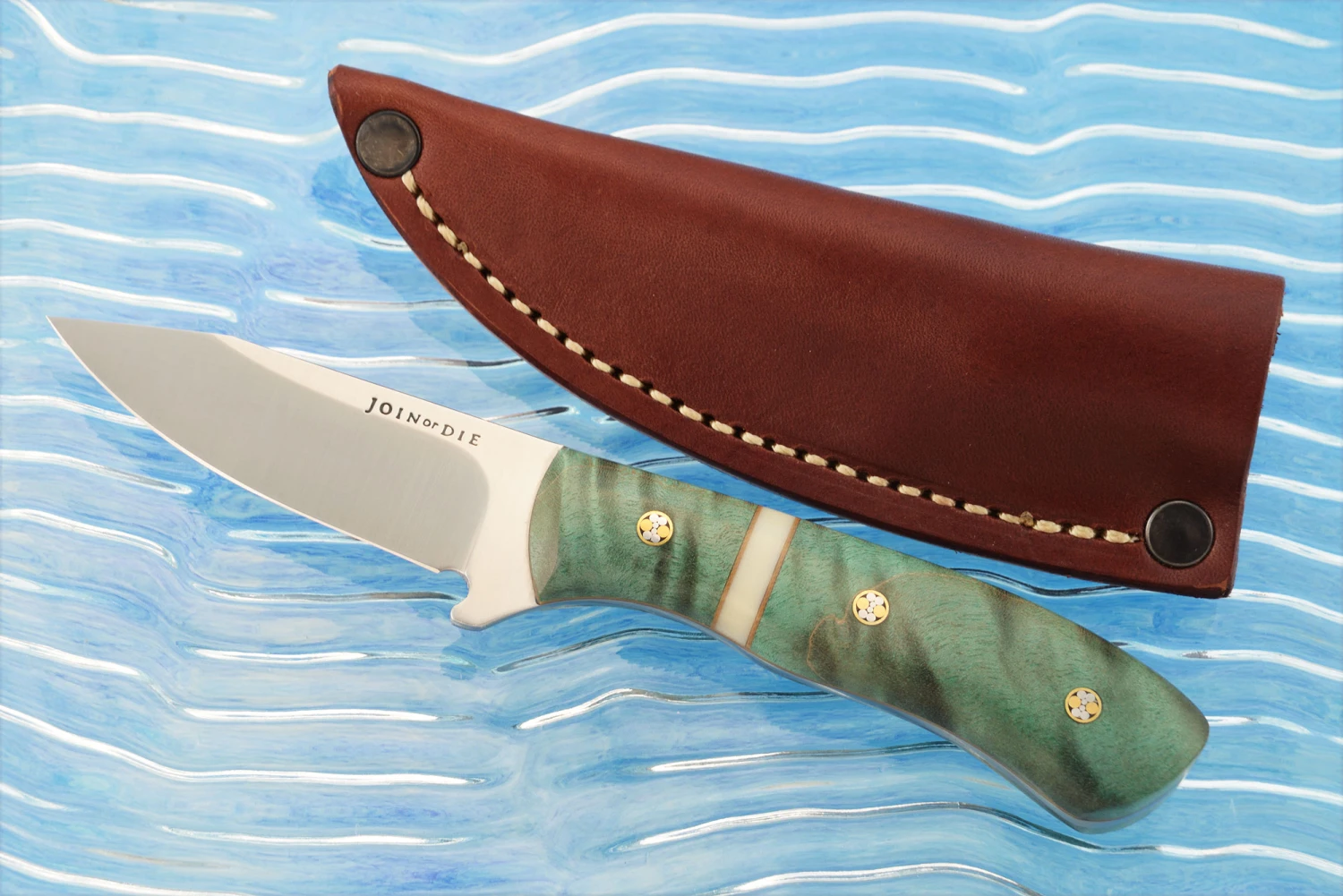 Fieldmate With Curly Maple - Nitro-V Stainless 1 Fieldmate With Curly Maple - Nitro-V Stainless