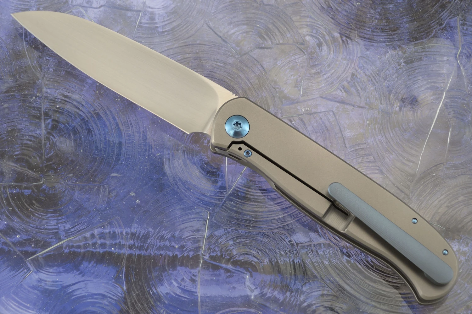 Atlas SFL Framelock Front Flipper With Blue Dark Matter FatCarbon Inlay - Elmax - LEFT HANDED 5 Atlas SFL Framelock Front Flipper With Blue Dark Matter FatCarbon Inlay - Elmax - LEFT HANDED - Image 5