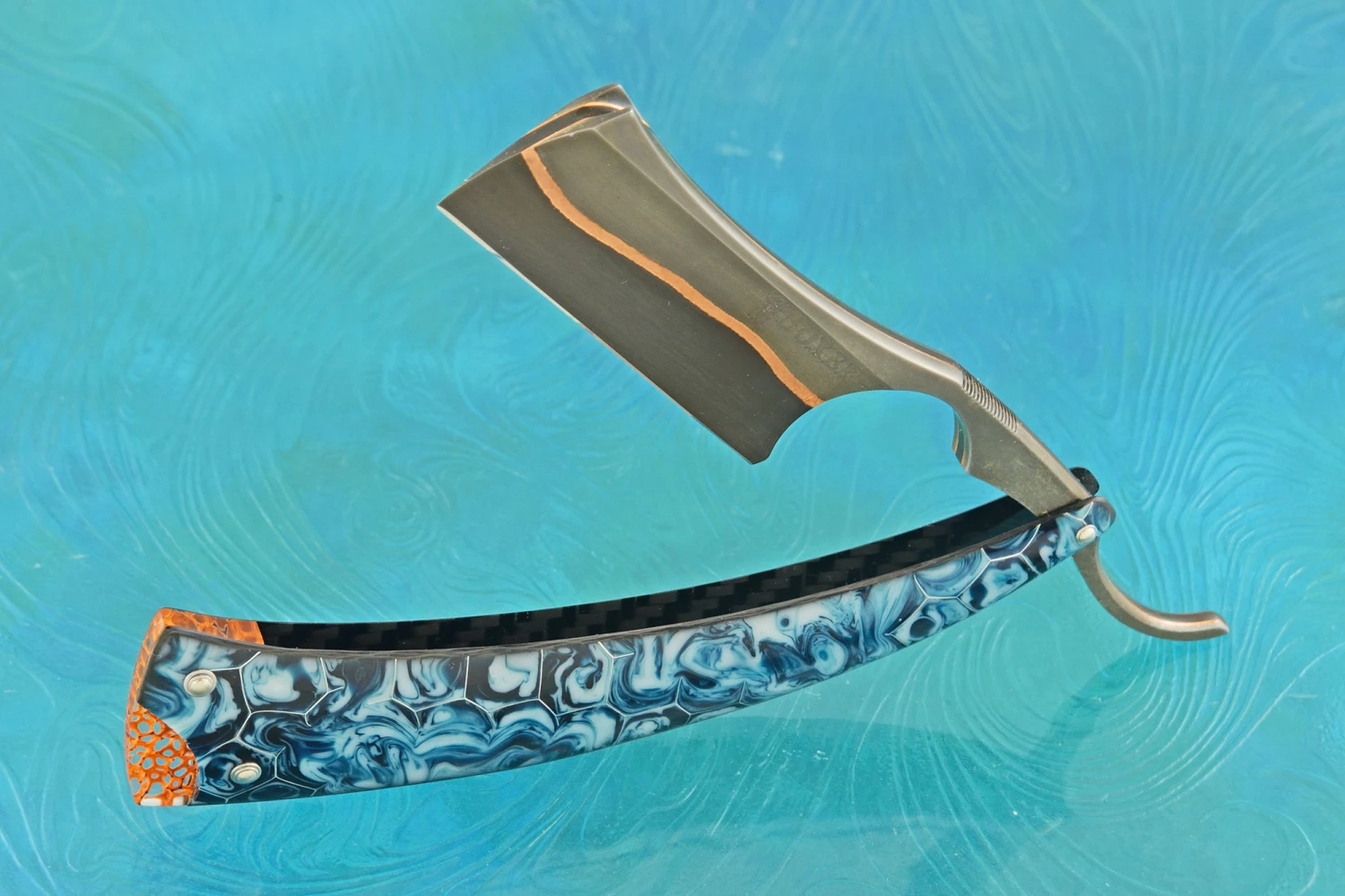 Straight Razor With Hex Resin (7/8 French Point) - CuMai 1 Straight Razor With Hex Resin (7/8 French Point) - CuMai