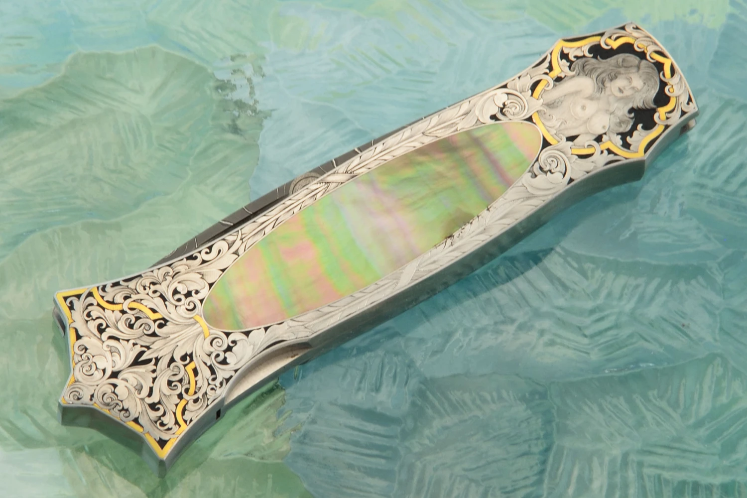 Damascus Backlock Interframe With Bulino Engraving And Blacklip Mother Of Pearl (Prototype) 3 Damascus Backlock Interframe With Bulino Engraving And Blacklip Mother Of Pearl (Prototype) - Image 3