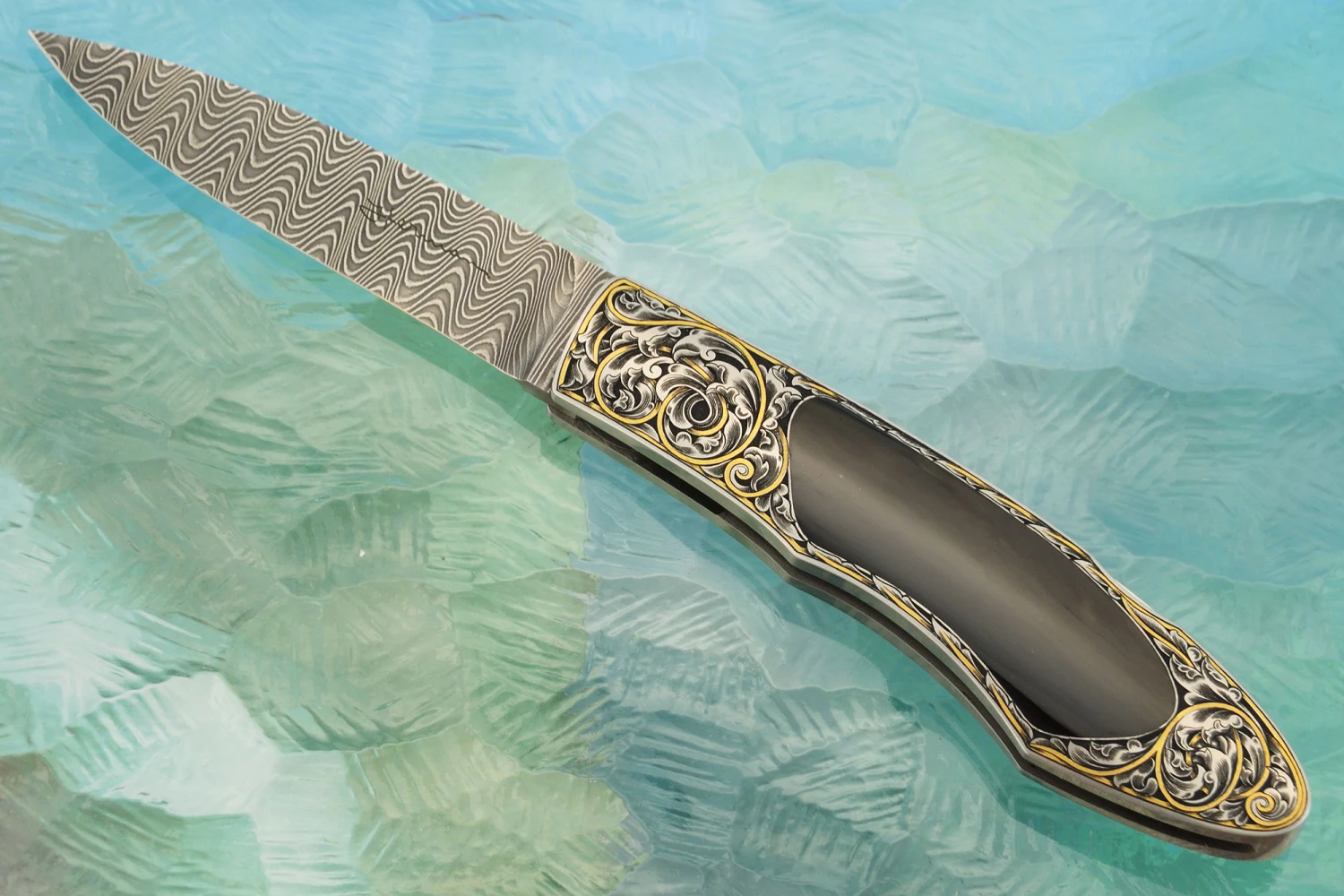 Damascus Backlock Interframe With Engraving, Gold, And Black Jade 1 Damascus Backlock Interframe With Engraving, Gold, And Black Jade