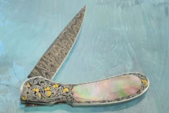 Engraved Auto Backlock Interframe With Blacklip Mother Of Pearl, Damascus And Gold Inlay -Optimal Knives Store 109124 5 x