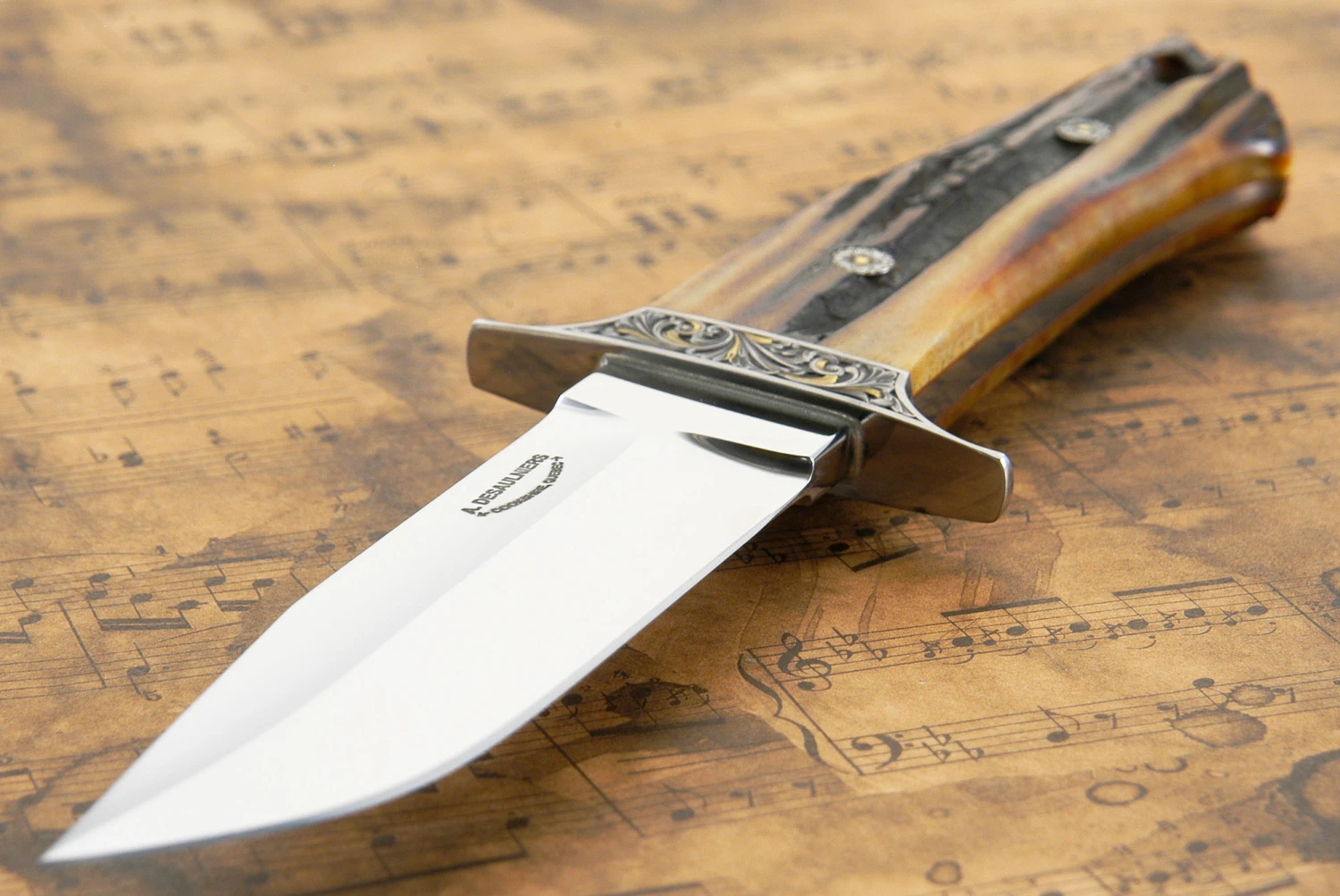 Engraved Loveless Style Mini-Wilderness With Amber Stag 5 Engraved Loveless Style Mini-Wilderness With Amber Stag - Image 5