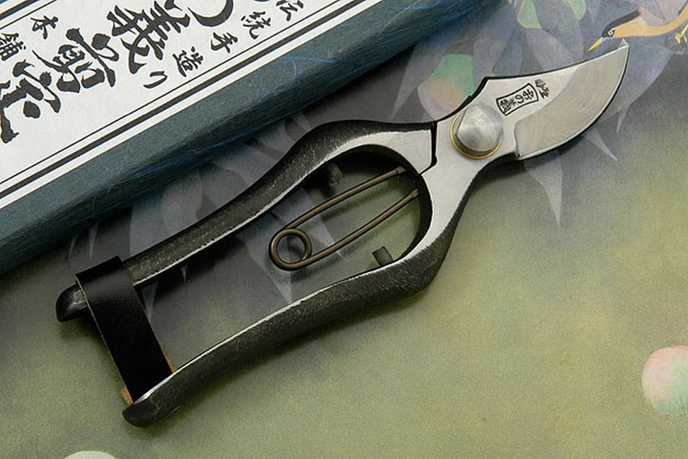 Japanese Pruning Shears For Small Hands 1 1/4 In., 6 In. Total Length 1 Japanese Pruning Shears For Small Hands 1 1/4 In., 6 In. Total Length