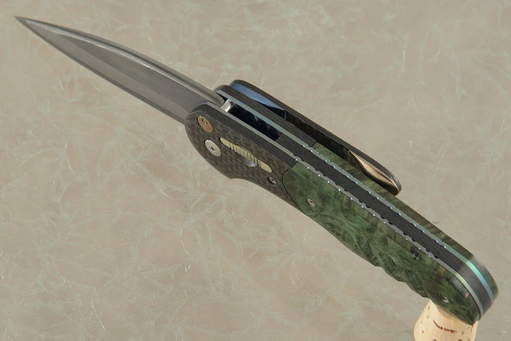 Offshore Pool Lock Flipper With Green Maple Burl, Carbon Fiber And San Mai Damascus 3 Offshore Pool Lock Flipper With Green Maple Burl, Carbon Fiber And San Mai Damascus - Image 3